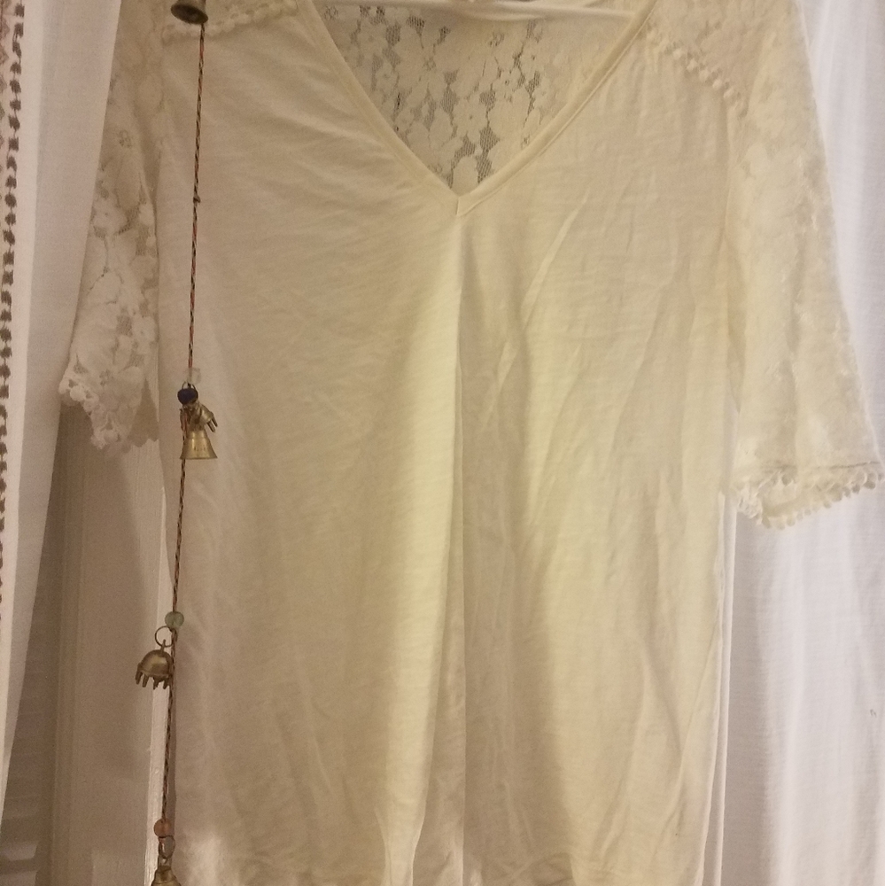 White lace tshirt
